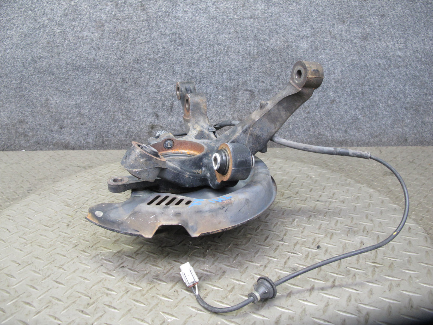 00-05 Toyota MR2 Spyder Rear Right Spindle Knuckle Wheel Hub Bearing 50K OEM