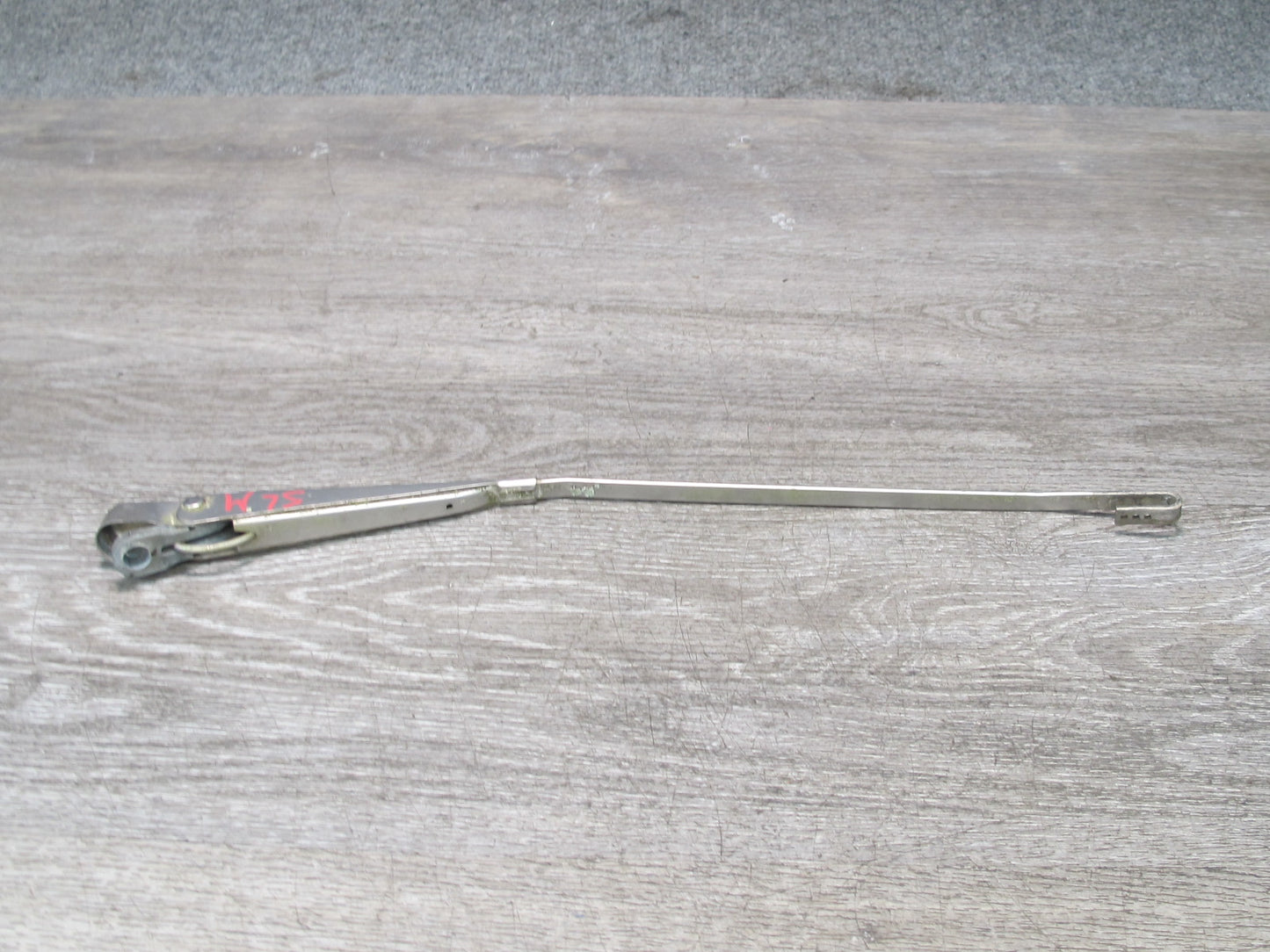 73-89 Mercedes R107 Set of 2 Front Left & Right Windshield Wiper Arm OEM