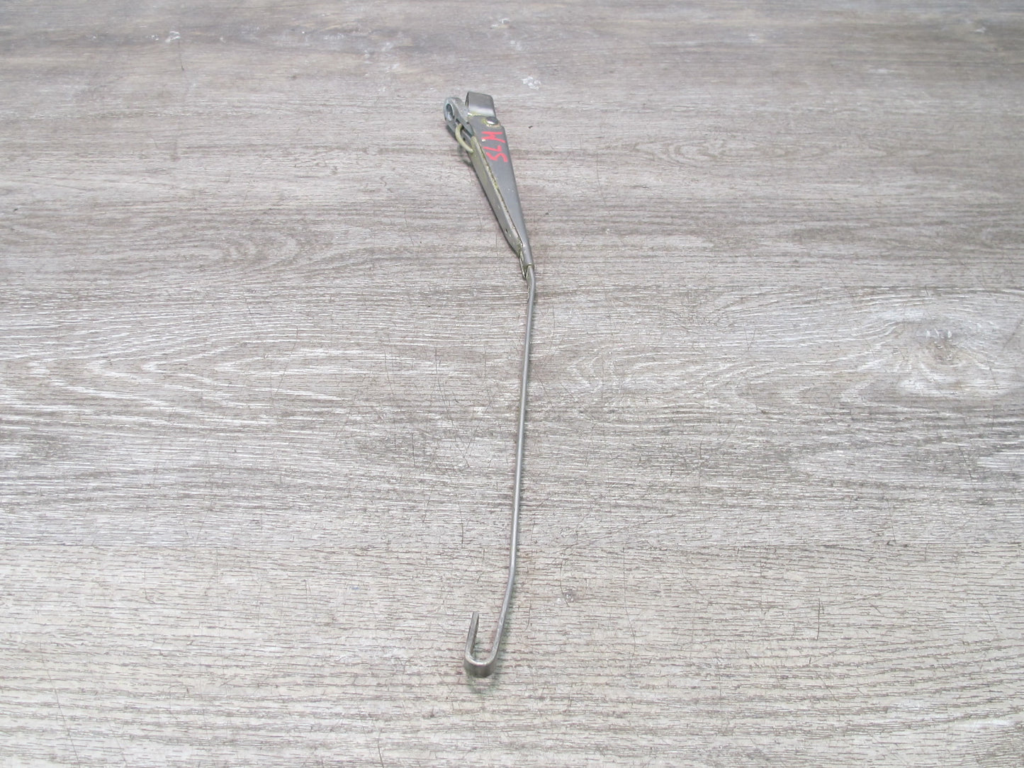 73-89 Mercedes R107 Set of 2 Front Left & Right Windshield Wiper Arm OEM