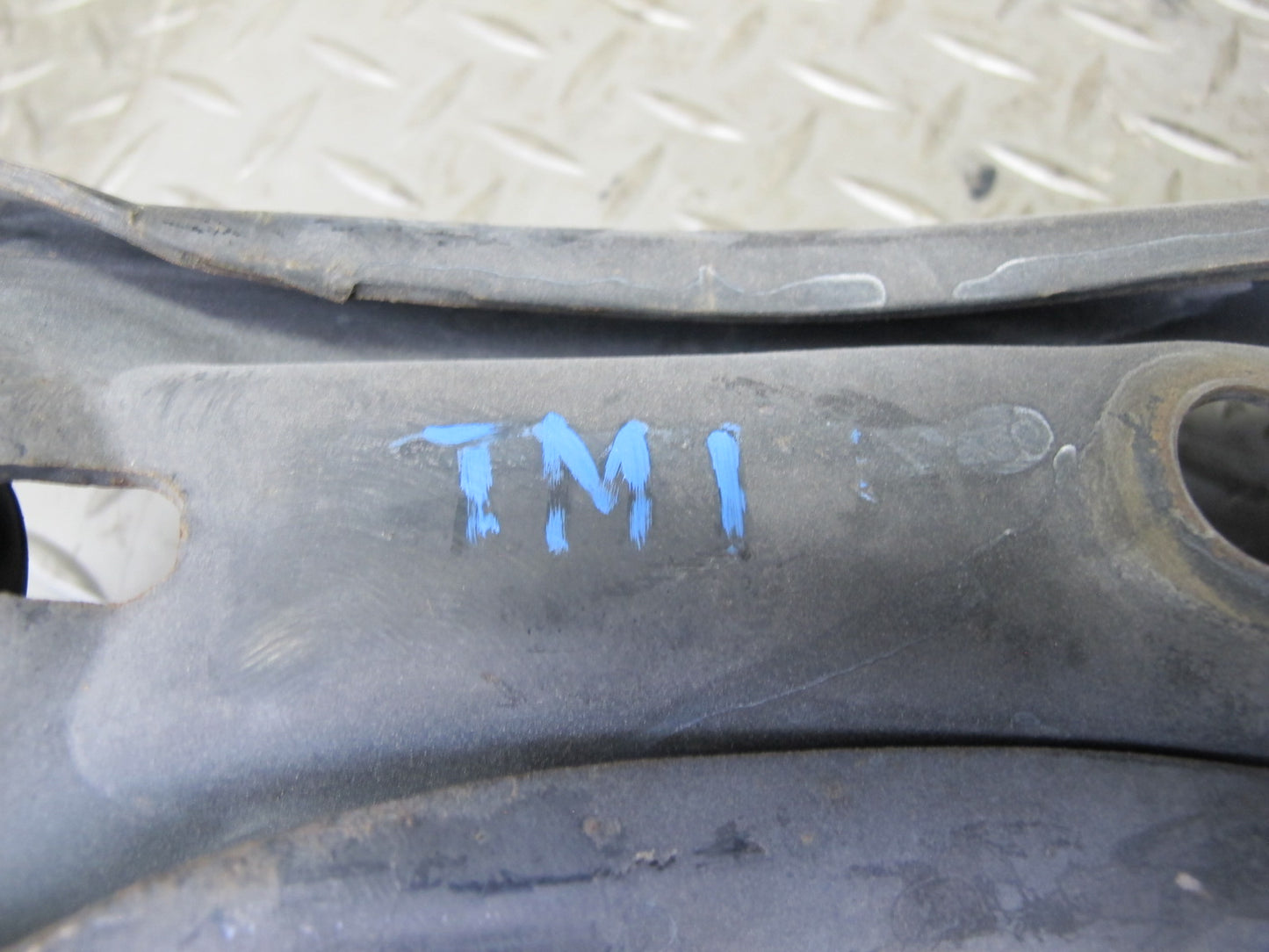 00-05 Toyota MR2 Spyder ZZW30L Front Right Suspension Lower Control Arm OEM