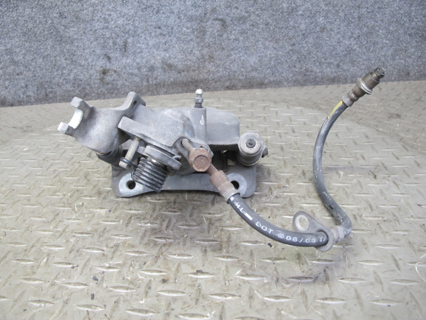 03-05 Toyota MR2 Spyder ZZW30L Set of 2 Rear Left & Right Brake Caliper 50k OEM