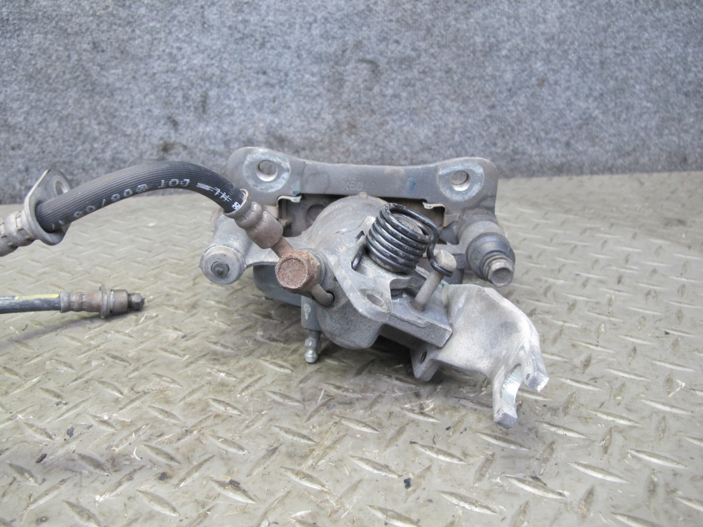 03-05 Toyota MR2 Spyder ZZW30L Set of 2 Rear Left & Right Brake Caliper 50k OEM