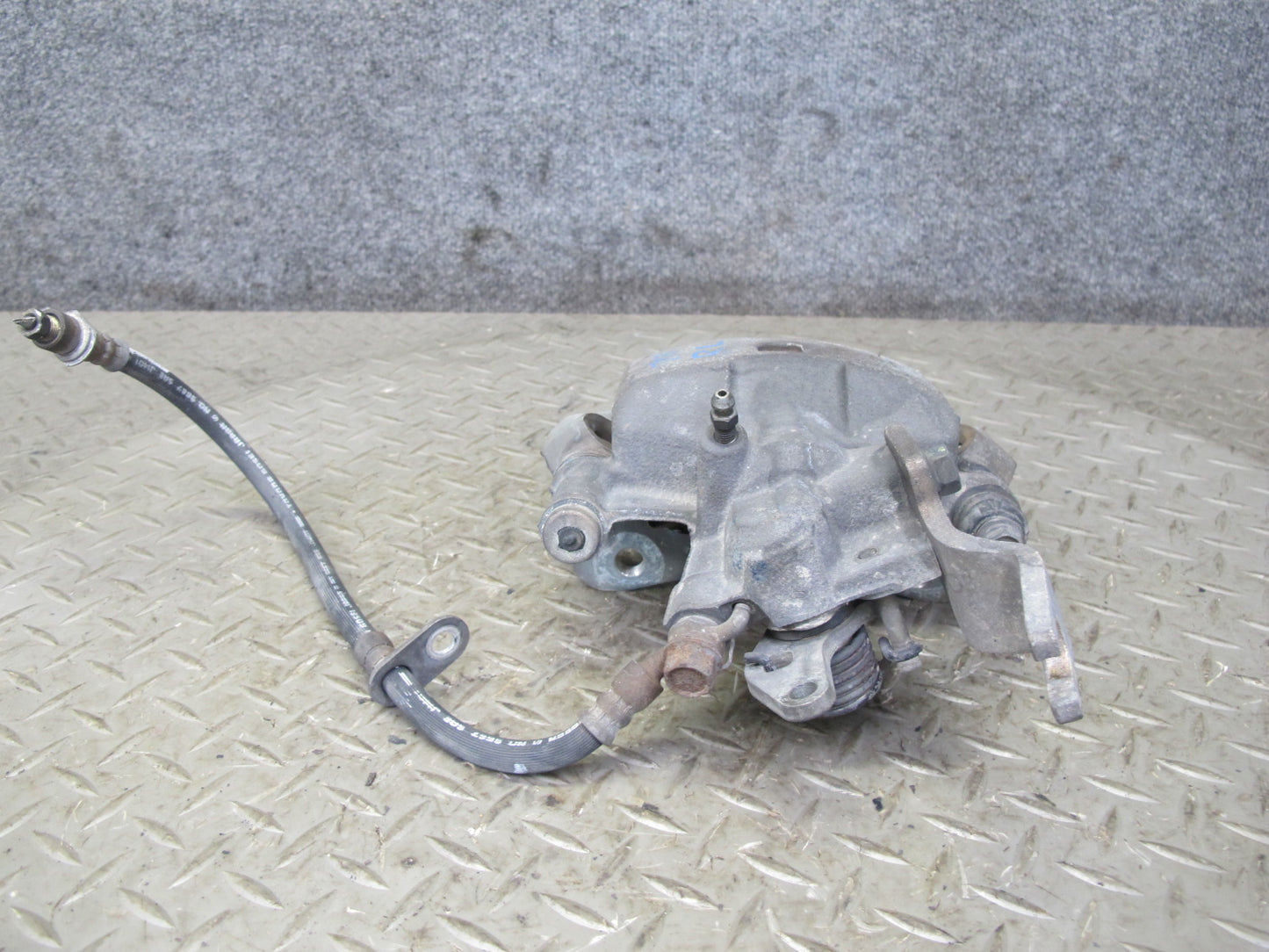 03-05 Toyota MR2 Spyder ZZW30L Set of 2 Rear Left & Right Brake Caliper 50k OEM