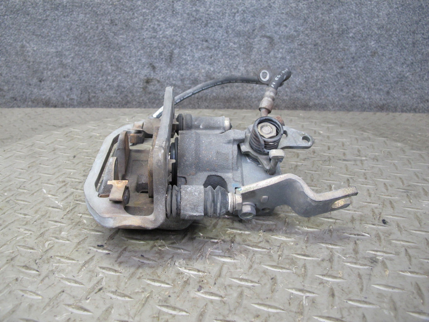 03-05 Toyota MR2 Spyder ZZW30L Set of 2 Rear Left & Right Brake Caliper 50k OEM