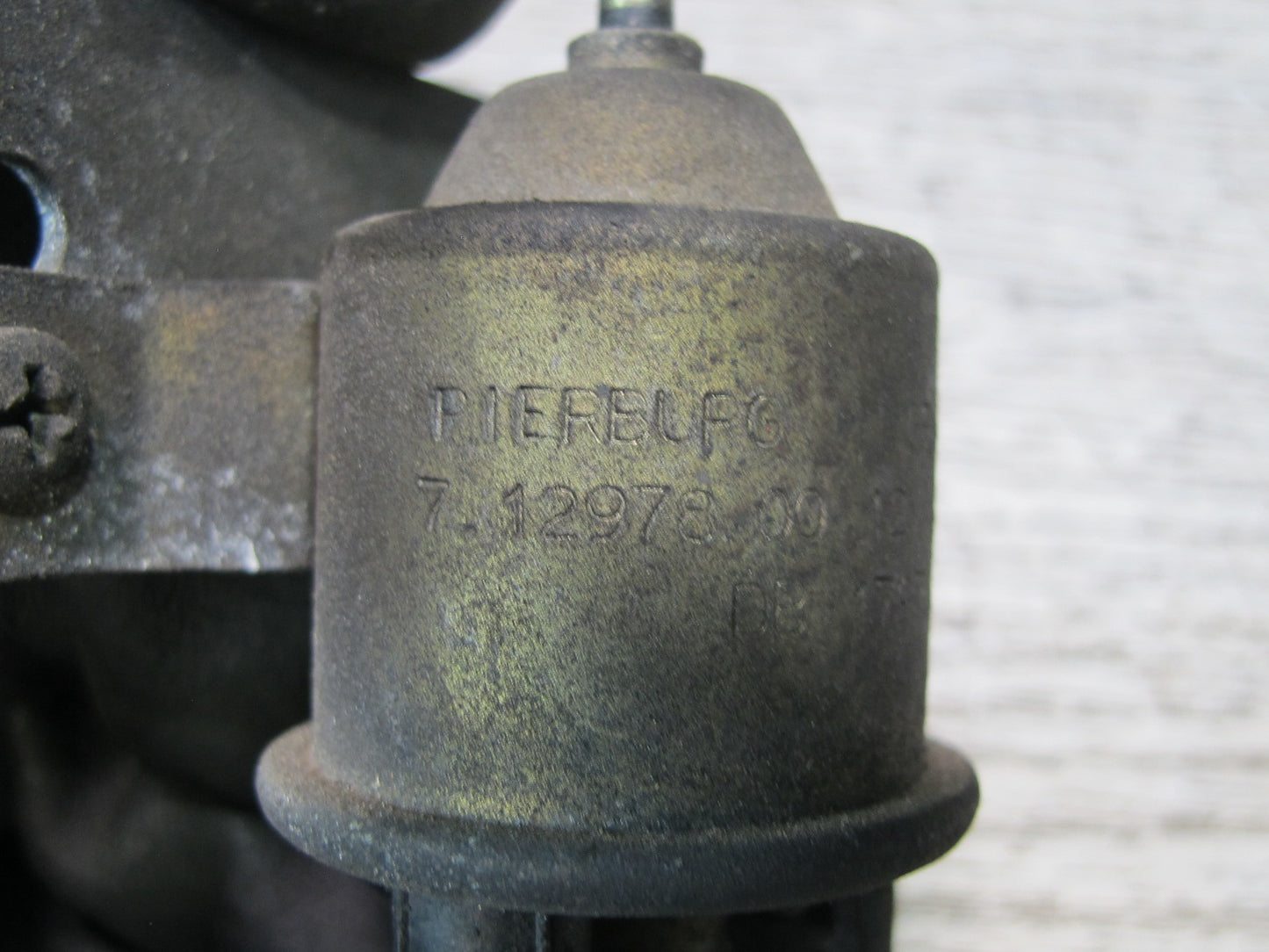 73-85 Mercedes R107 Vacuum Switch Valve w Bracket OEM