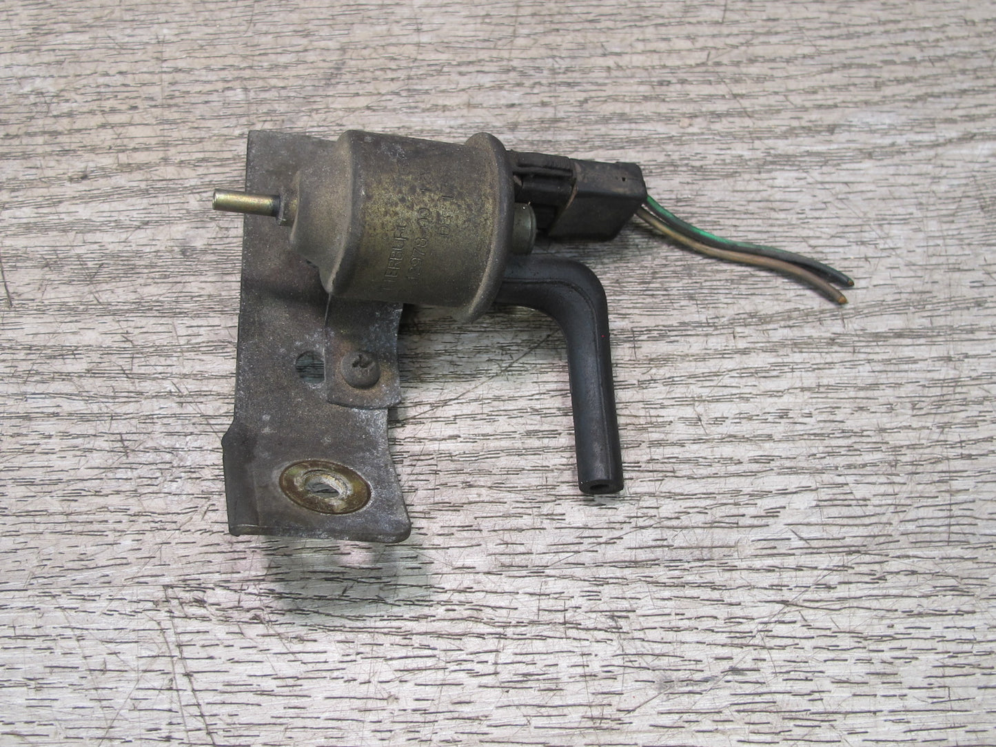 73-85 Mercedes R107 Vacuum Switch Valve w Bracket OEM