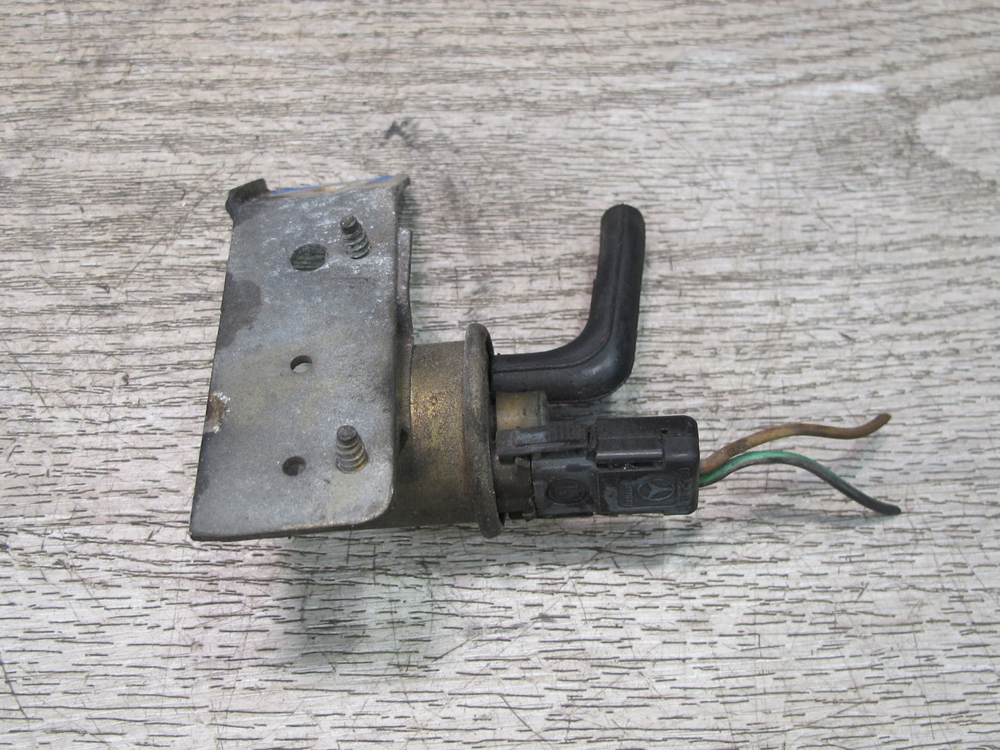 73-85 Mercedes R107 Vacuum Switch Valve w Bracket OEM