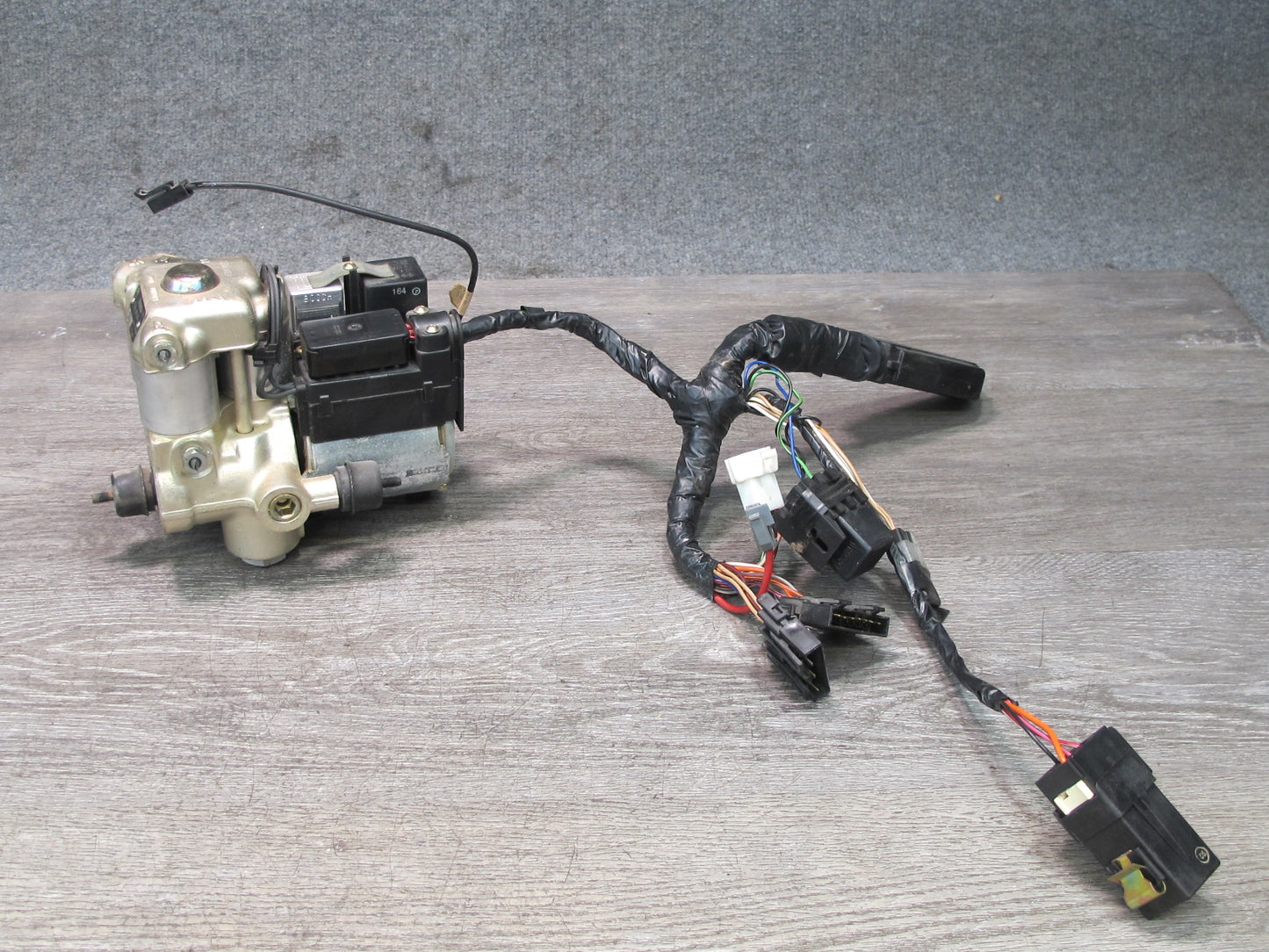 86-91 Chevrolet Corvette C4 ABS Brake Pump Module 0265200059 OEM