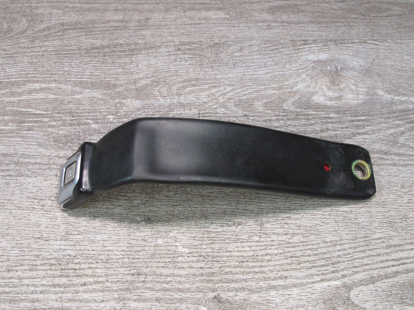 86-94 CHEVROLET CORVETTE C4 RIGHT & LEFT SIDE SEATBELT BUCKLE SET OEM