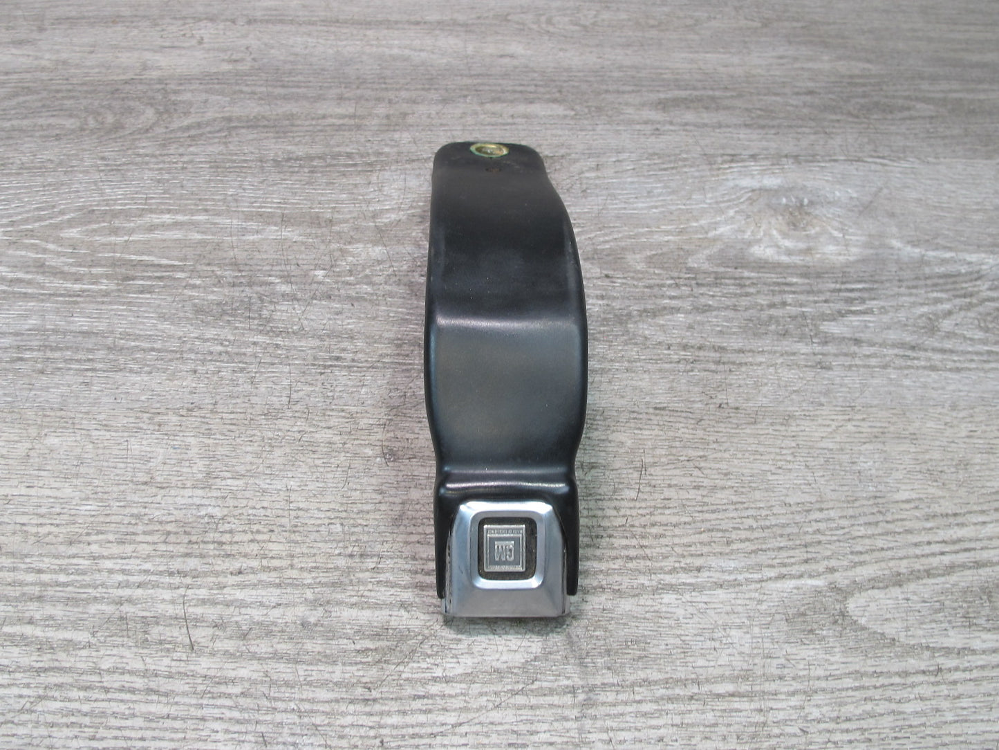 86-94 CHEVROLET CORVETTE C4 RIGHT & LEFT SIDE SEATBELT BUCKLE SET OEM