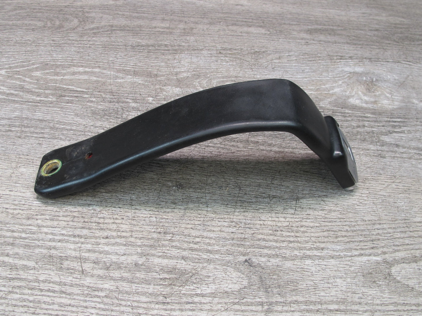 86-94 CHEVROLET CORVETTE C4 RIGHT & LEFT SIDE SEATBELT BUCKLE SET OEM