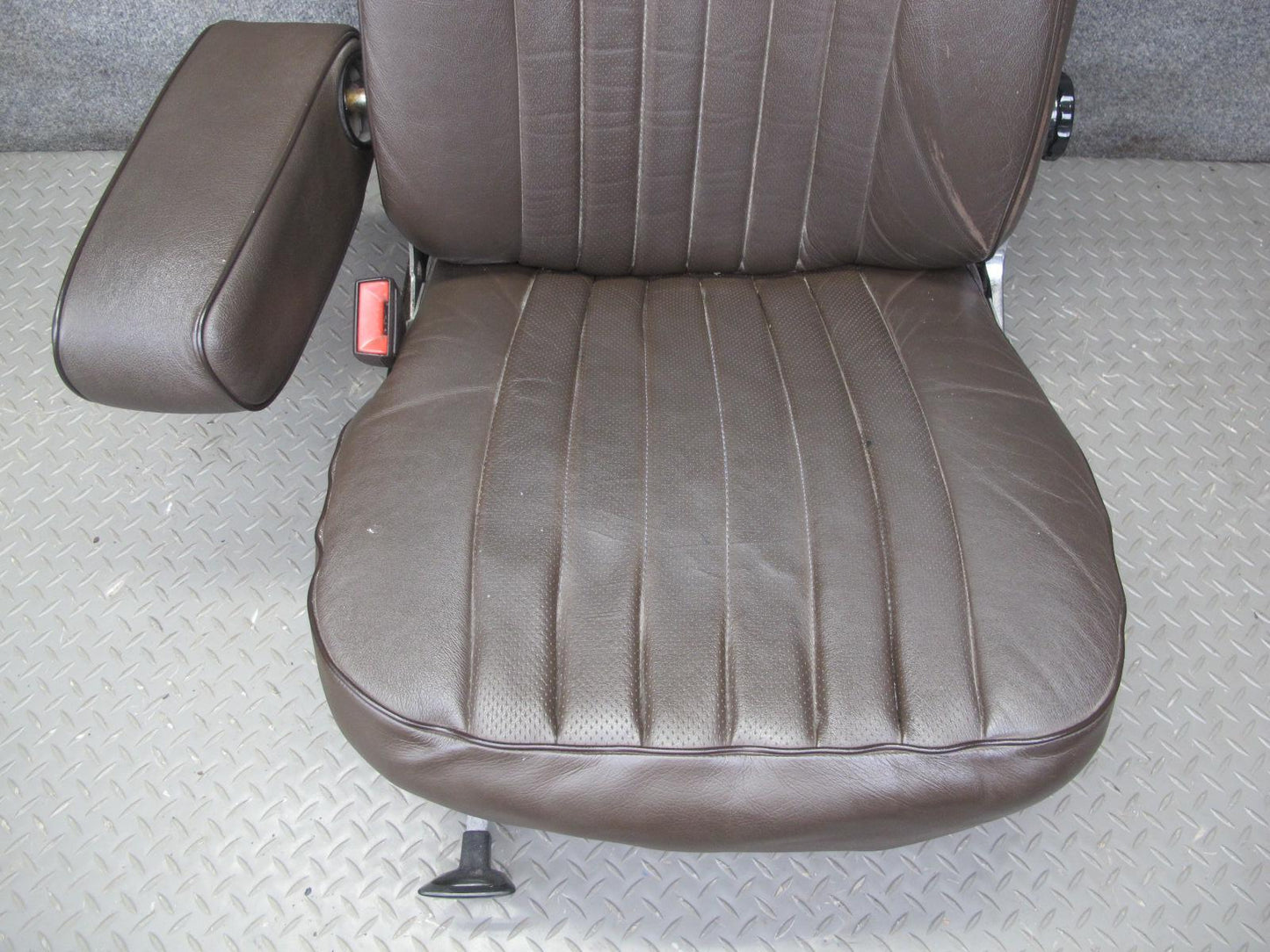 73-85 Mercedes R107 Set of 2 Front Left & Right Leather Seat Brown Brasil OEM