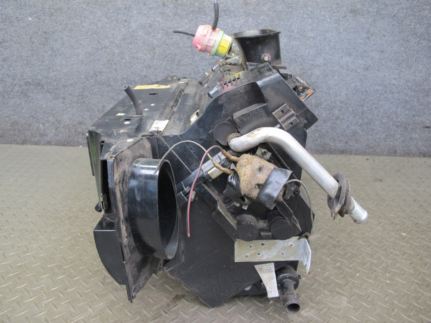 73-85 Mercedes R107 A/C Hvac Heater Core Box Assembly w Hose OEM
