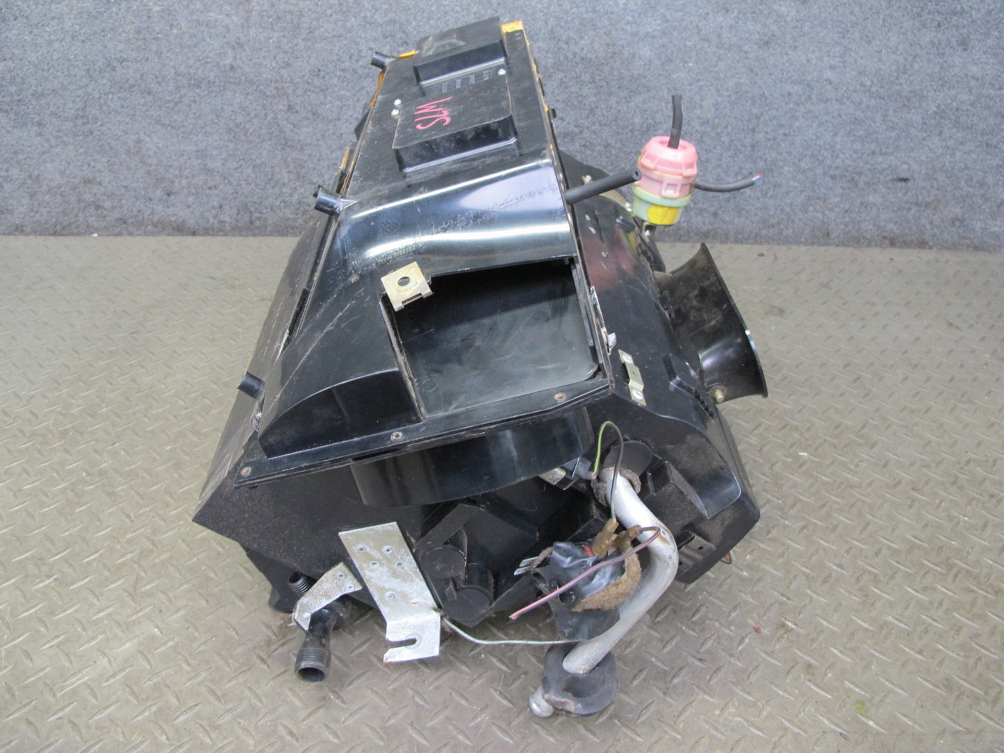 73-85 Mercedes R107 A/C Hvac Heater Core Box Assembly w Hose OEM