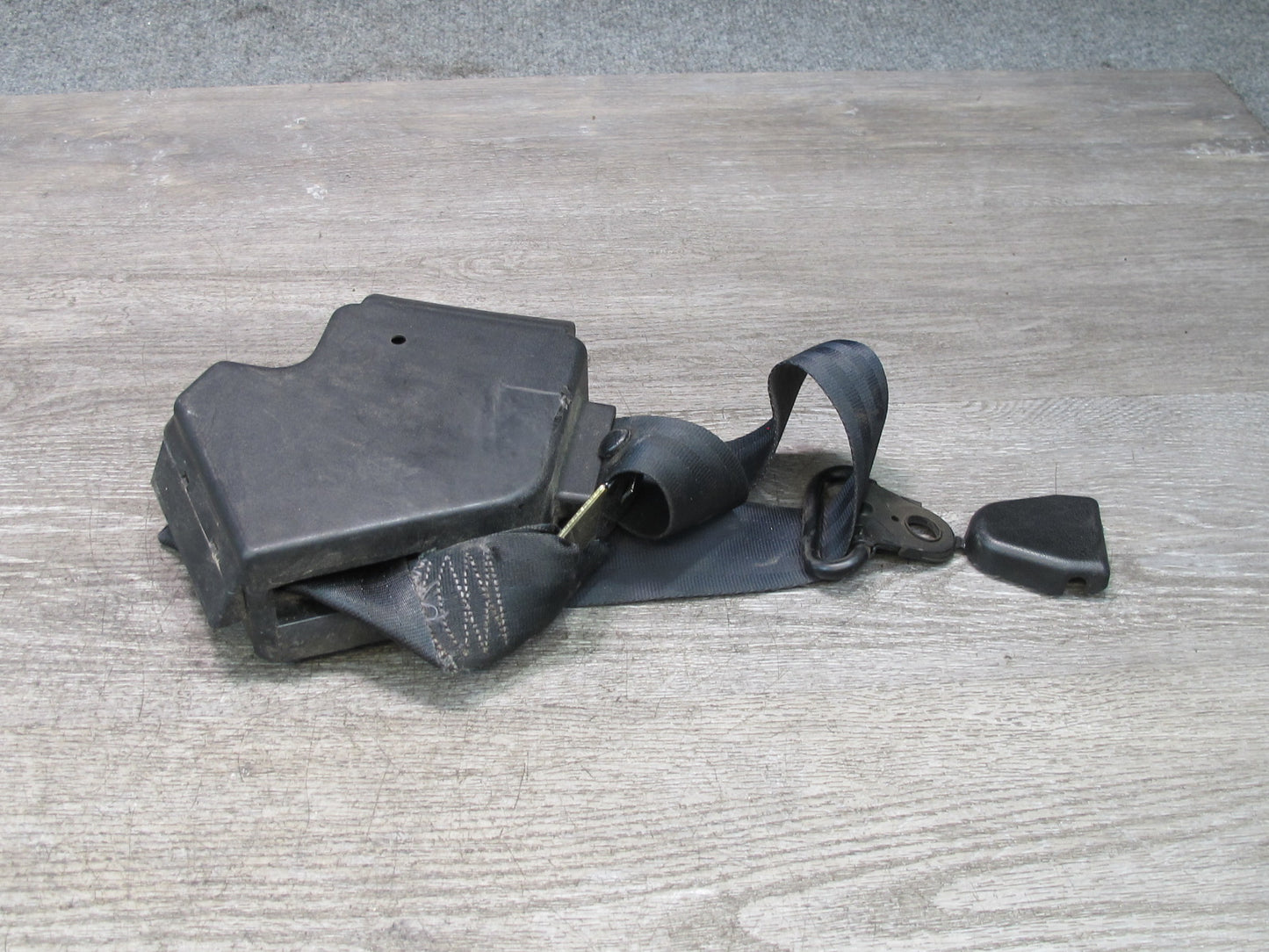 86-94 CHEVROLET CORVETTE C4 FRONT RIGHT & LEFT SIDE SEATBELT RETRACTOR SET OEM