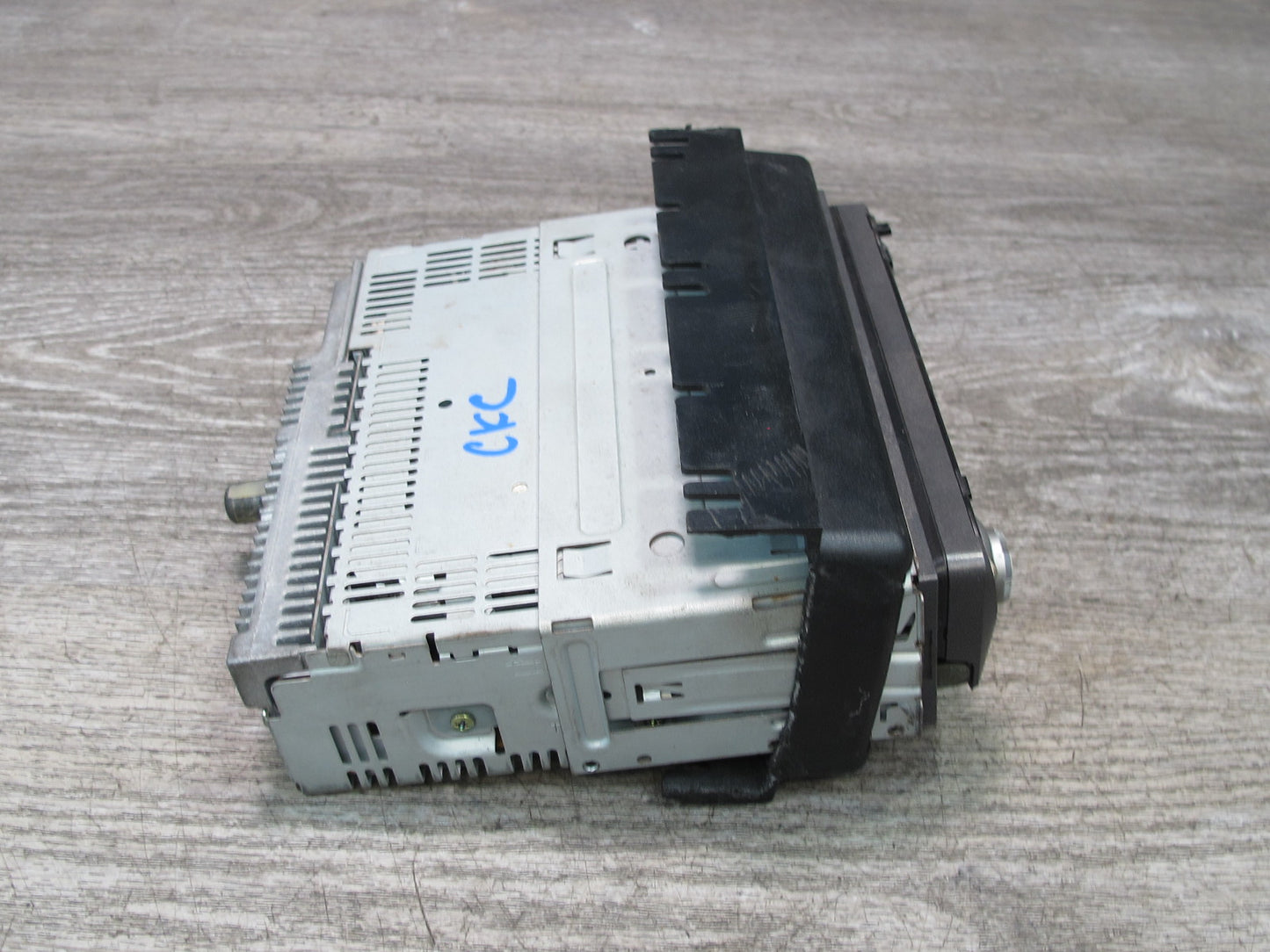 Pioneer DEH-24F Radio CD Player