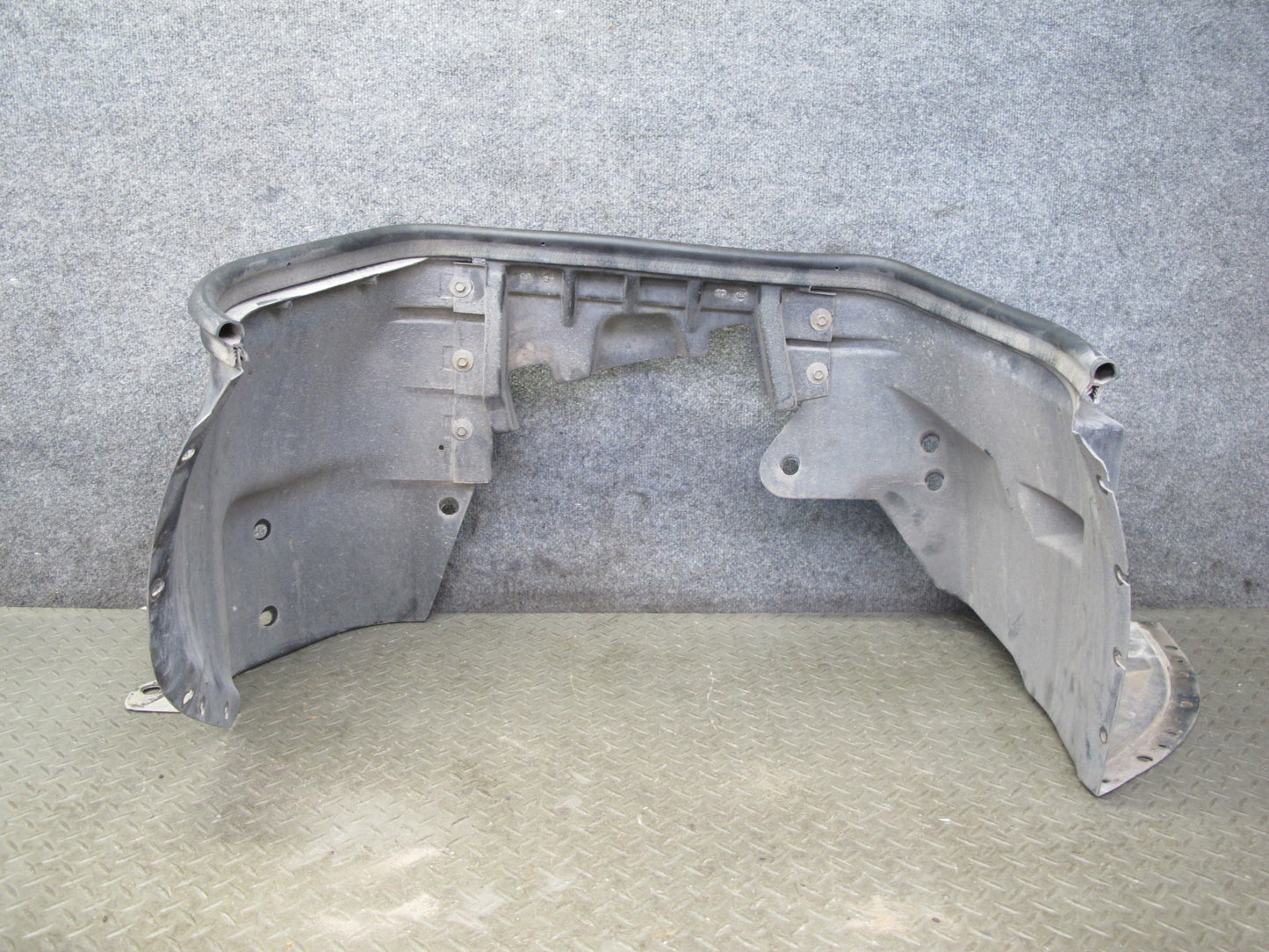 91-96 Chevrolet Corvette C4 Front Right Wheel Arch Fender Splash Guard Set OEM