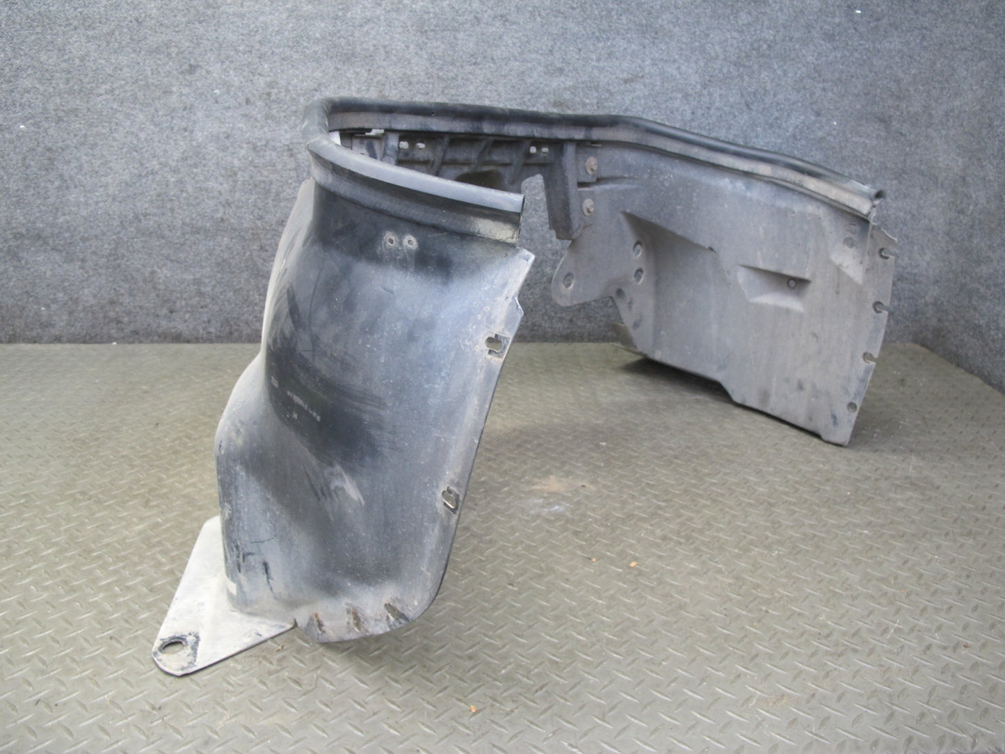 91-96 Chevrolet Corvette C4 Front Right Wheel Arch Fender Splash Guard Set OEM