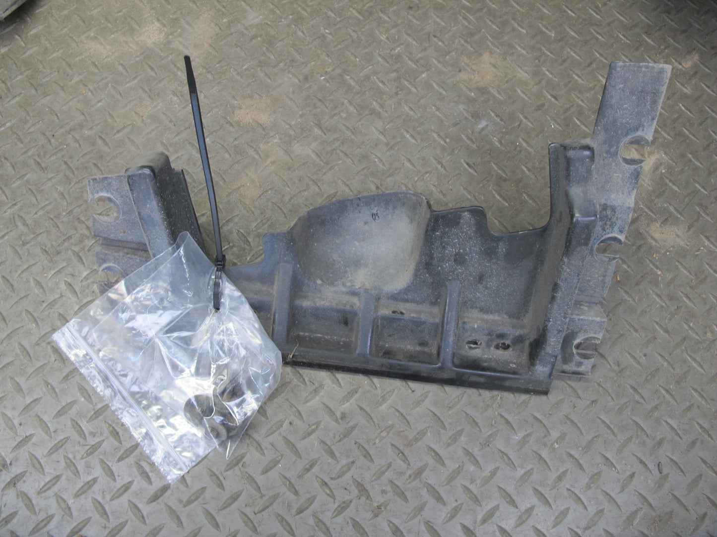 91-96 Chevrolet Corvette C4 Front Right Wheel Arch Fender Splash Guard Set OEM