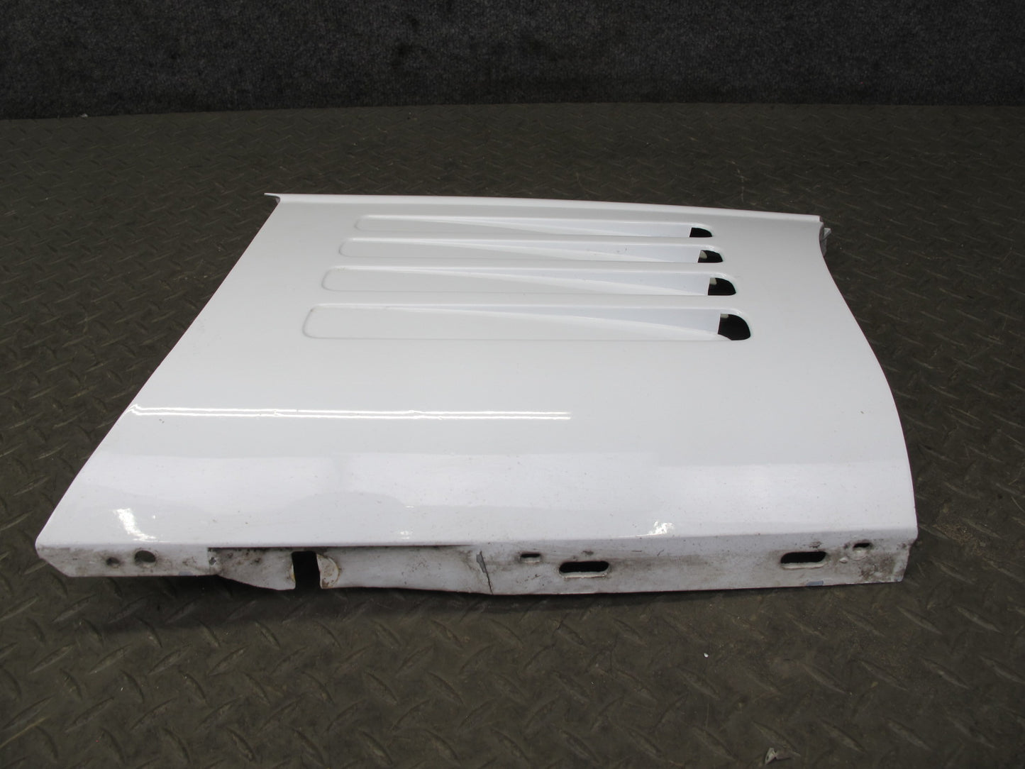 91-94 Chevrolet Corvette C4 Front Right Fender Lower Trim Molding 10135976 OEM