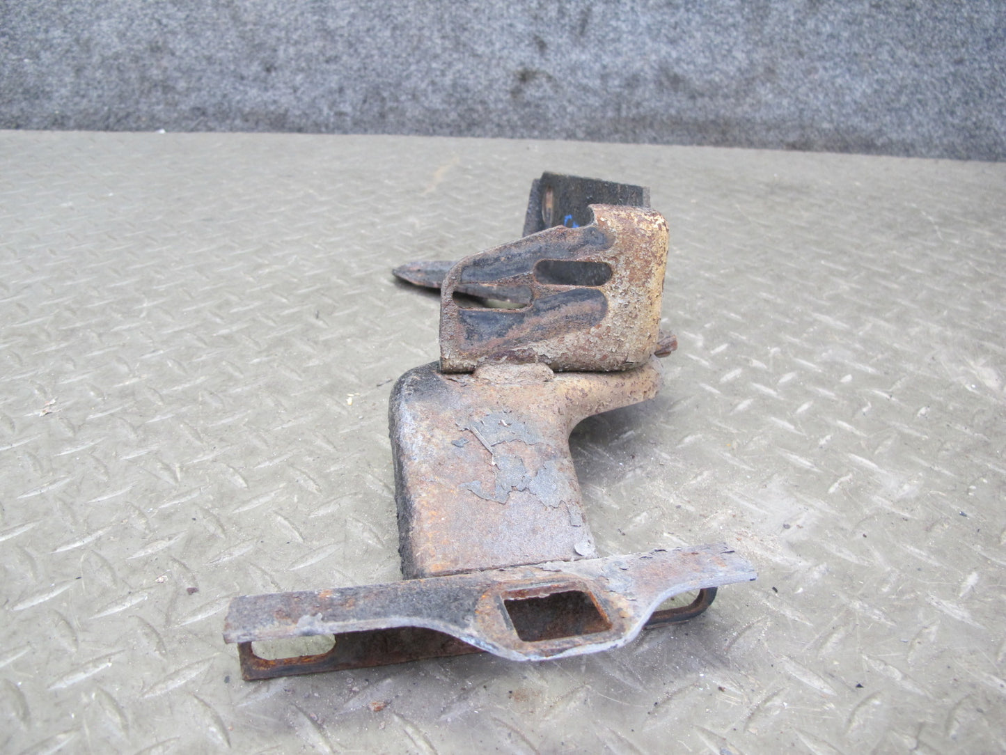 84-96 Chevrolet Corvette C4 Set of 2 Front Left & Right Hood Hinge OEM