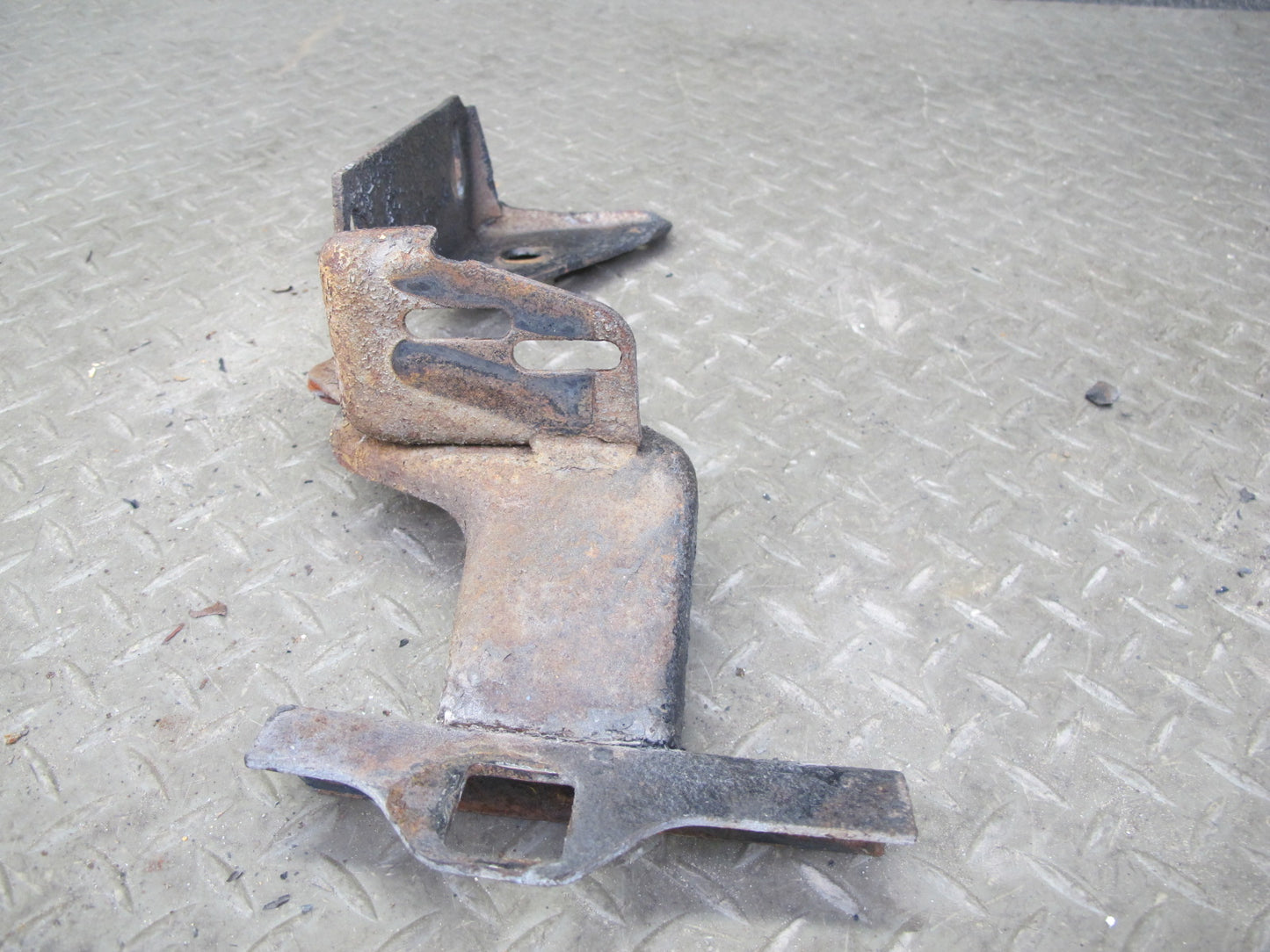 84-96 Chevrolet Corvette C4 Set of 2 Front Left & Right Hood Hinge OEM