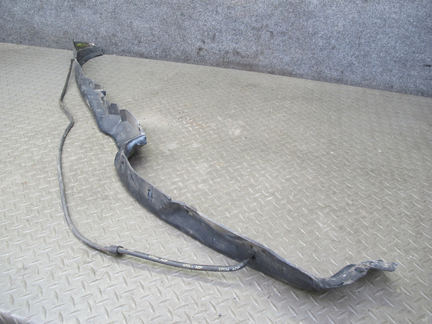 89-96 Chevrolet Corvette C4 Hood Cowl Seal Gasket 14104361 OEM