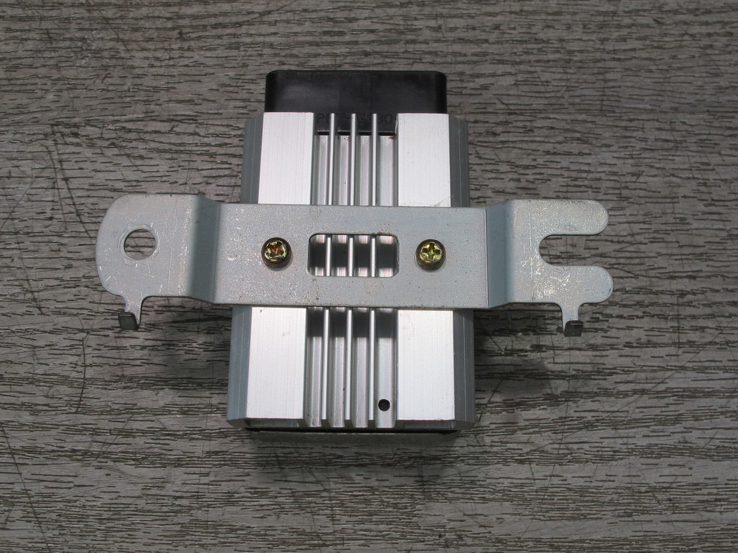 1998-2002 Lexus J100 LX470 Fuel Pump Driver Control Module 89570-60140