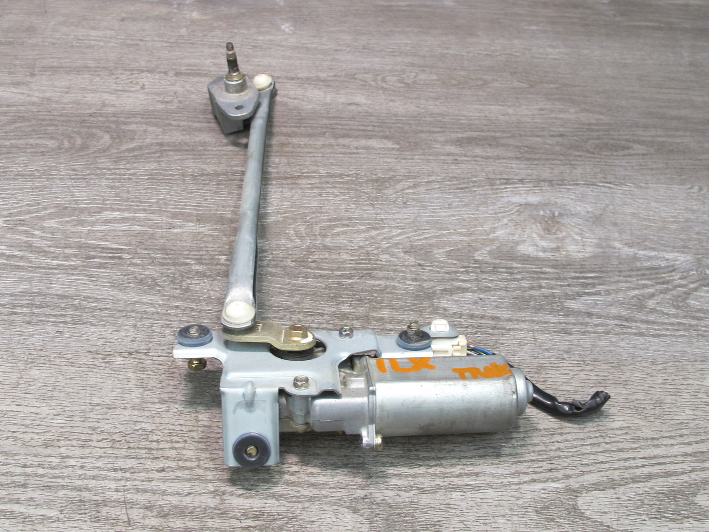 1998-2007 Lexus J100 LX470 Rear Windshield Wiper Motor W/ Linkage 85080-60170