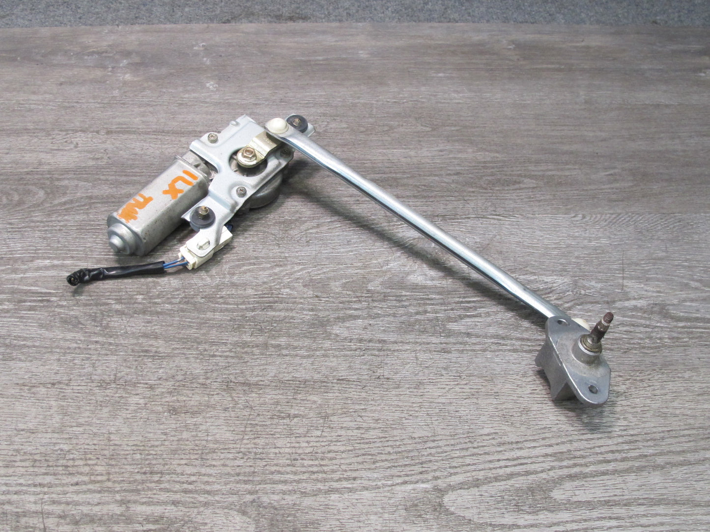 1998-2007 Lexus J100 LX470 Rear Windshield Wiper Motor W/ Linkage 85080-60170