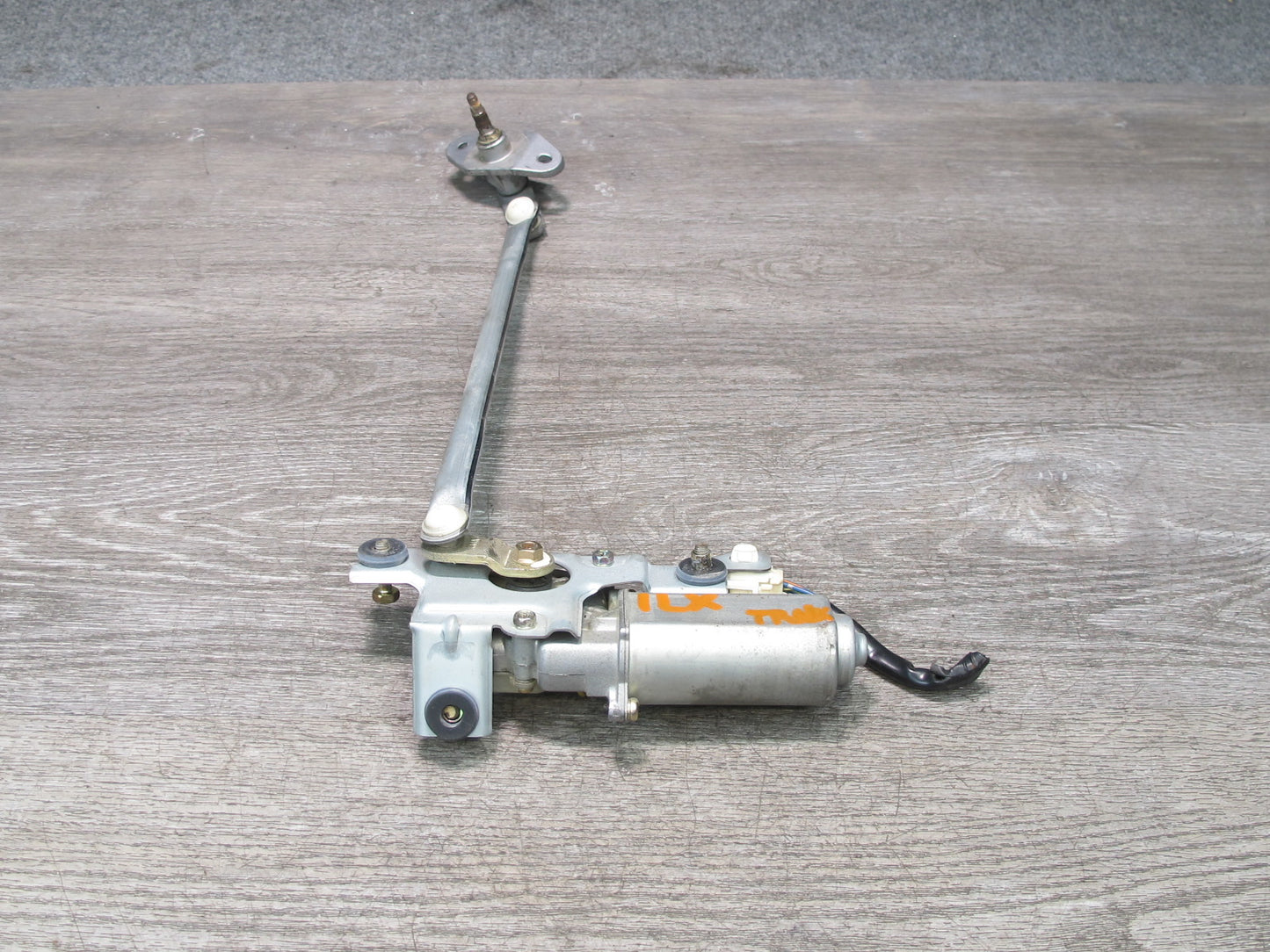 1998-2007 Lexus J100 LX470 Rear Windshield Wiper Motor W/ Linkage 85080-60170