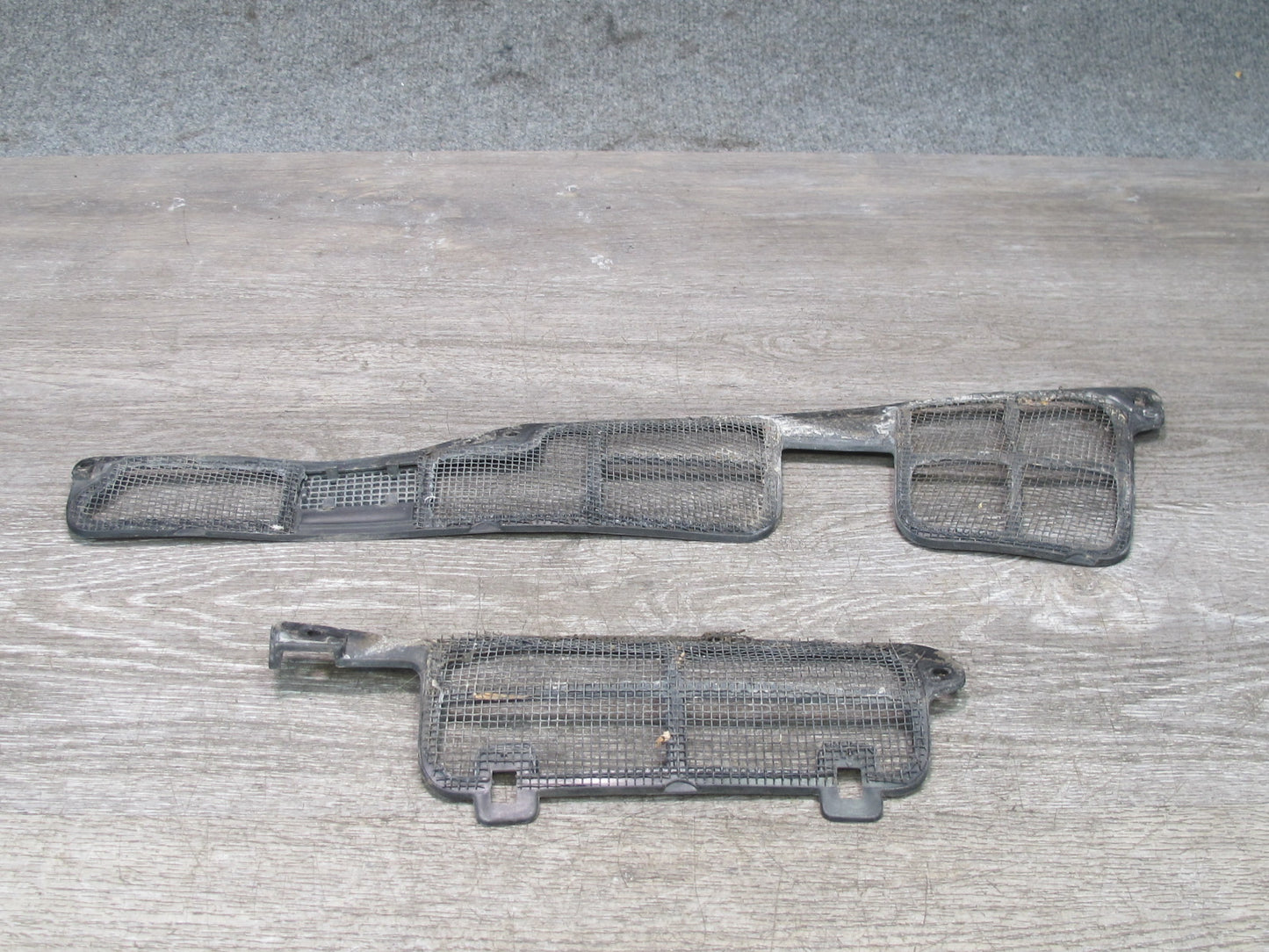 84-96 Chevrolet Corvette C4 Windshield Cowl Drain Screen Grille Trim Set OEM