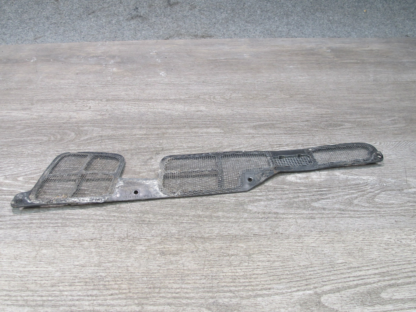 84-96 Chevrolet Corvette C4 Windshield Cowl Drain Screen Grille Trim Set OEM