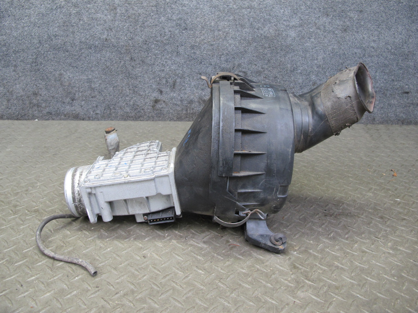 86-92 Toyota Supra MK3 NON Turbo Air Intake Cleaner Filter Box w MAF Sensor OEM