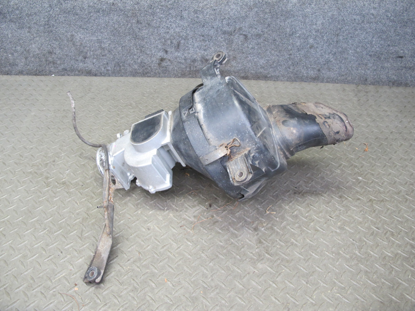 86-92 Toyota Supra MK3 NON Turbo Air Intake Cleaner Filter Box w MAF Sensor OEM