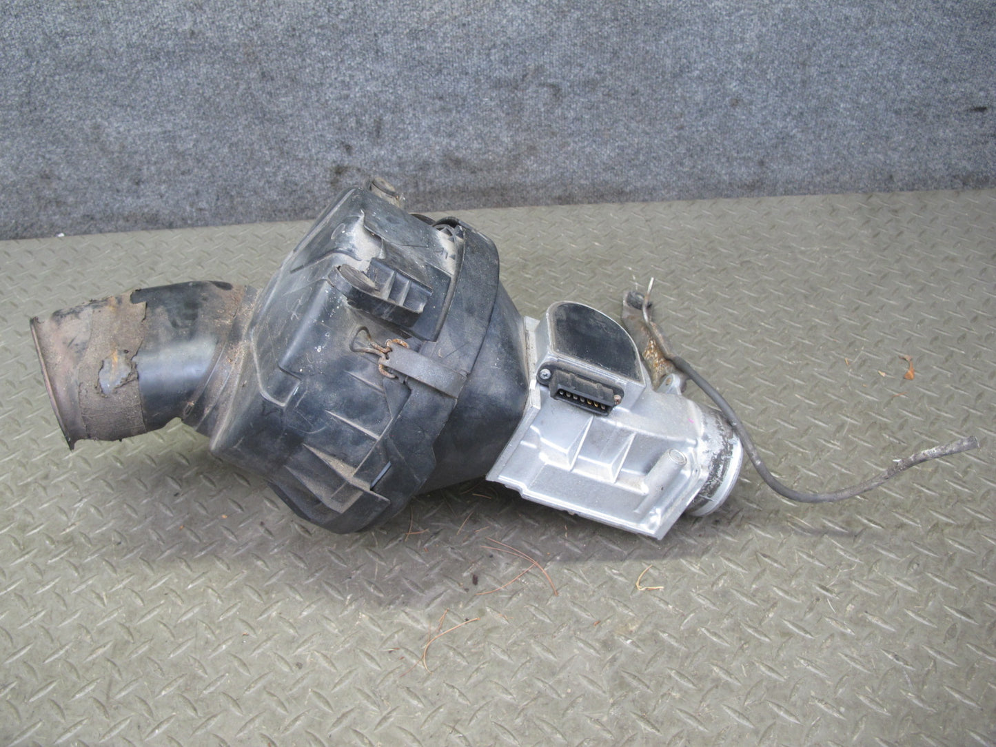 86-92 Toyota Supra MK3 NON Turbo Air Intake Cleaner Filter Box w MAF Sensor OEM