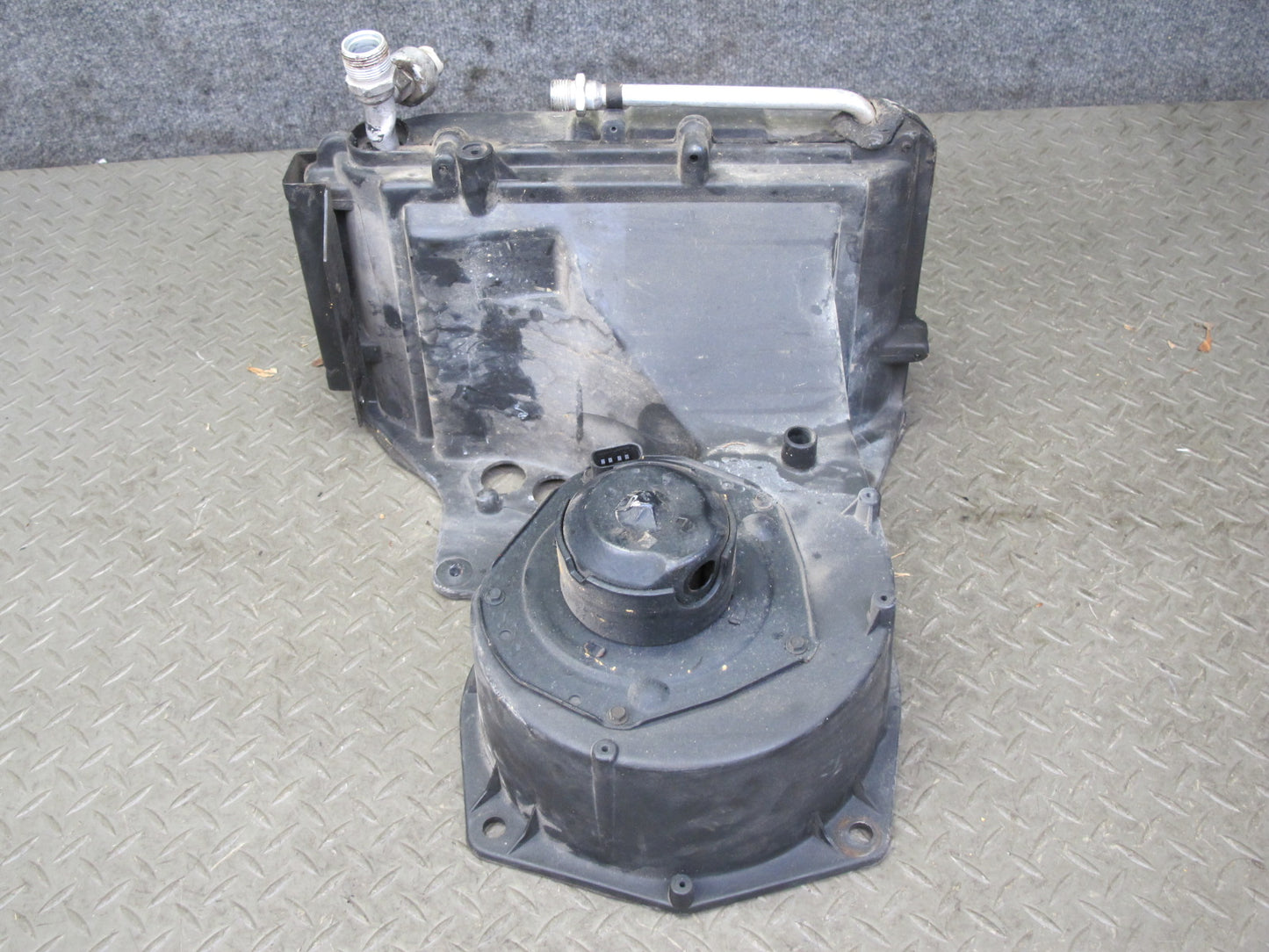 90-93 Chevrolet Corvette C4 A/C Air Conditioning Blower Motor Evaporator Box OEM