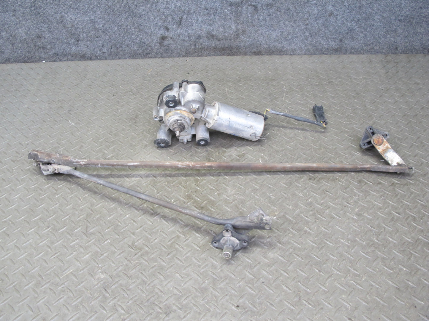 84-96 Chevrolet Corvette C4 Windshield Wiper Transmission Linkage w Motor OEM