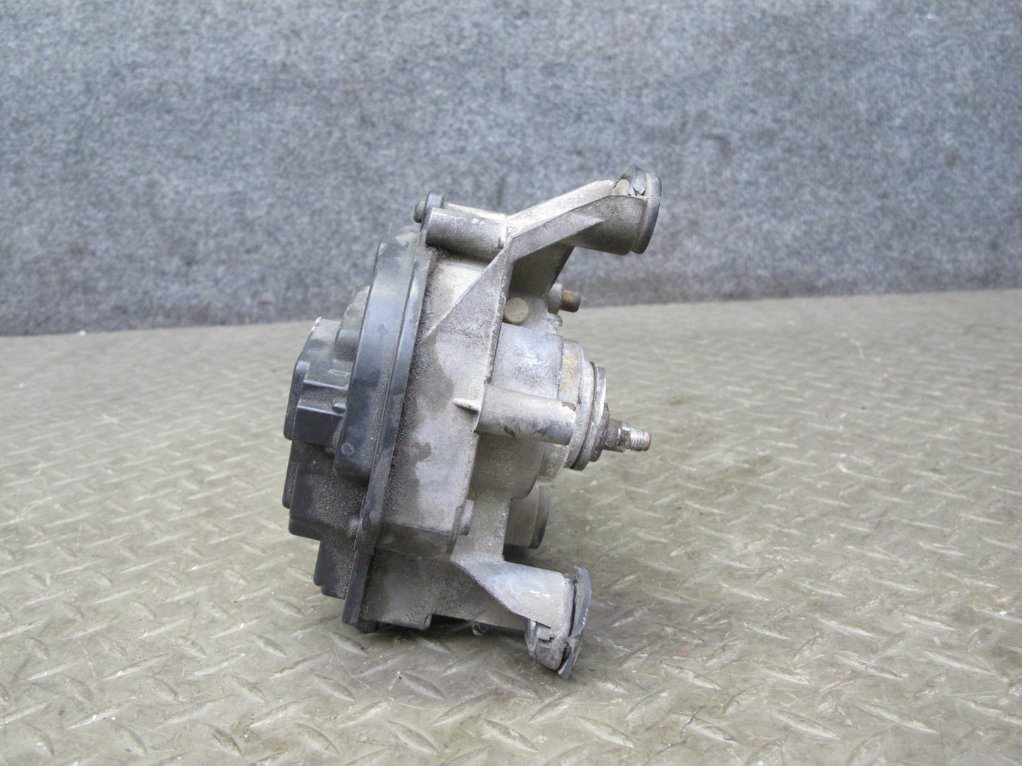 84-96 Chevrolet Corvette C4 Windshield Wiper Transmission Linkage w Motor OEM