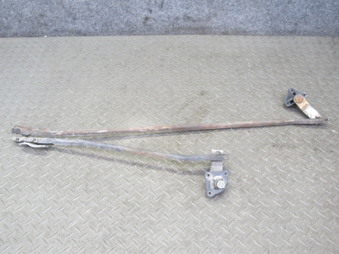 84-96 Chevrolet Corvette C4 Windshield Wiper Transmission Linkage w Motor OEM
