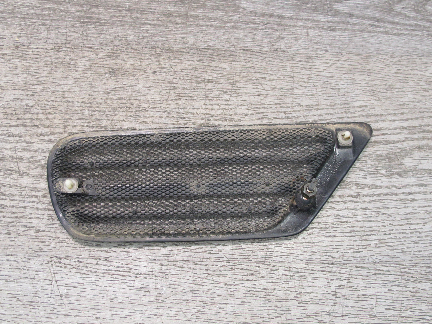 1998-2007 Lexus J100 LX470 Rear Left Right Quarter Air Vent Grille Trim Set of 2