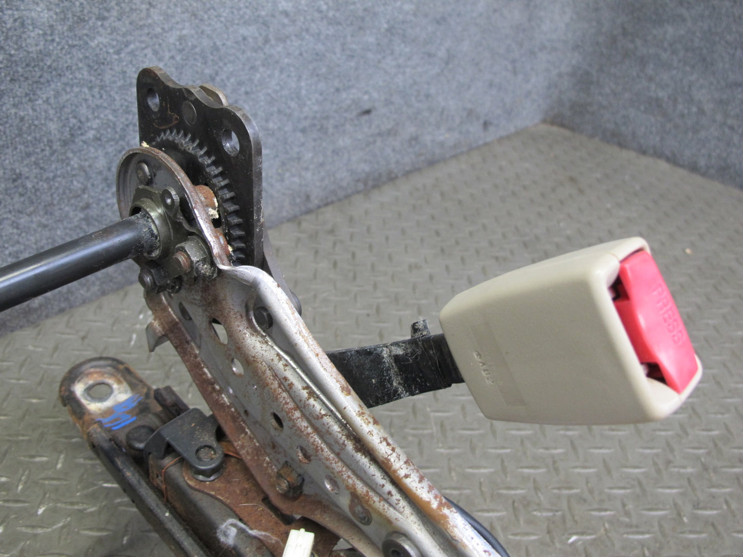 1998-2002 Lexus LX470 Front Right Pass Side Lower Seat Track Frame W/ Motor