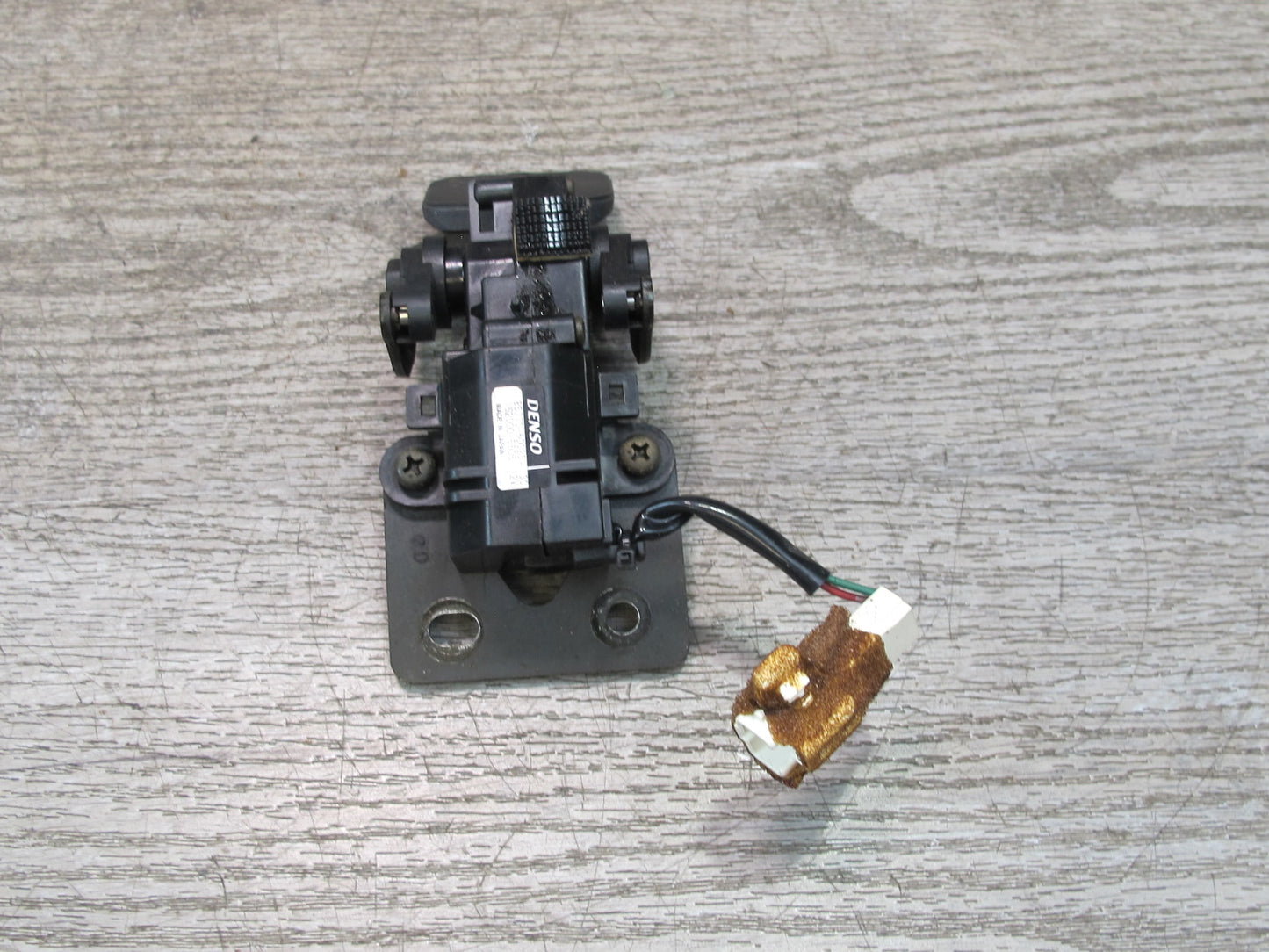 1998-2007 Lexus J100L LX470 Rear Quarter Window Actuator Motor Lock Set of 2