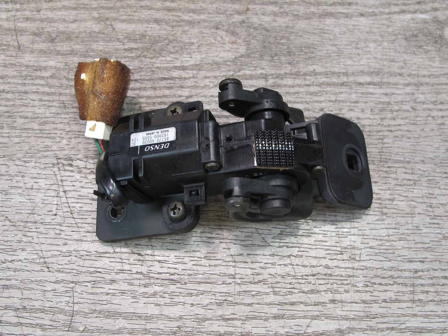 1998-2007 Lexus J100L LX470 Rear Quarter Window Actuator Motor Lock Set of 2