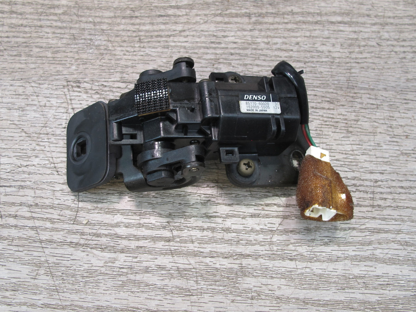 1998-2007 Lexus J100L LX470 Rear Quarter Window Actuator Motor Lock Set of 2