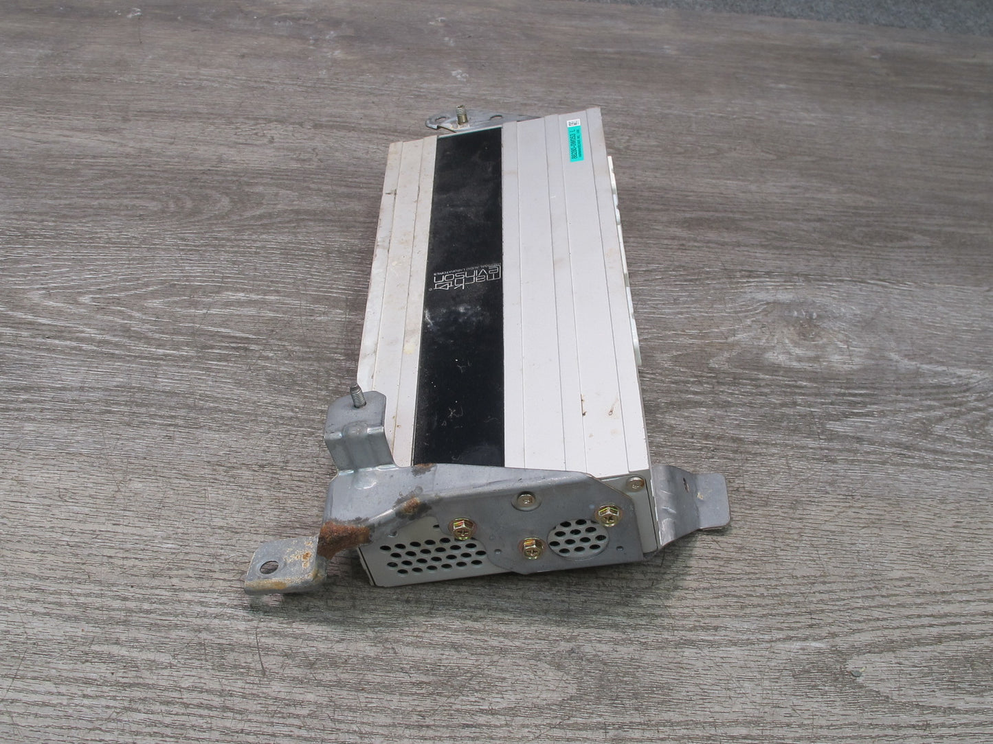 2001-2002 Lexus J100L LX470 Mark Levinson Radio Amplifier AMP 86280-0W053