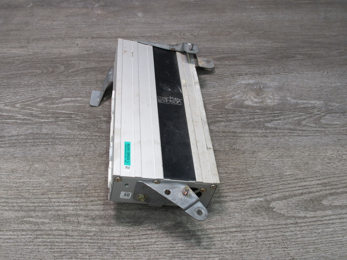 2001-2002 Lexus J100L LX470 Mark Levinson Radio Amplifier AMP 86280-0W053