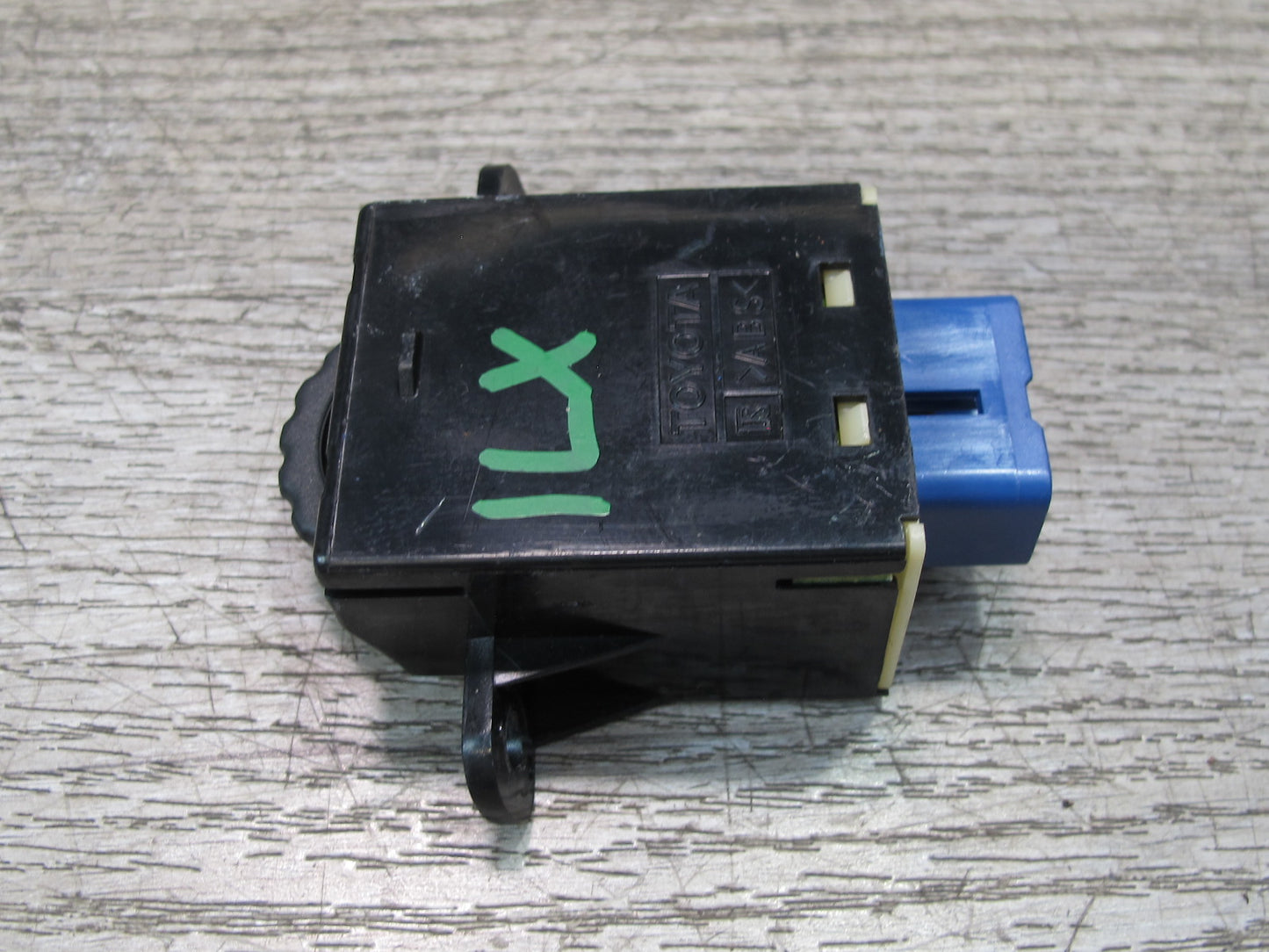 1998-2007 Lexus UZJ100L LX470 Interior Dimmer Light Rheostat Switch