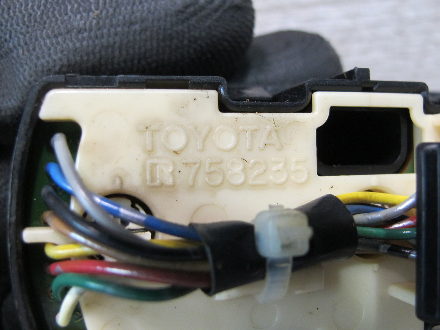 1998-2002 Lexus J100 LX470 Power Door Mirror Adjusting Control Switch