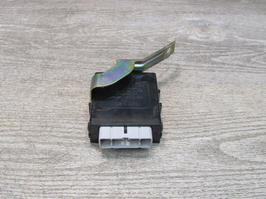 1998-2002 Lexus J100 LX470 Daytime Running Light Control Unit Module 82642-30020